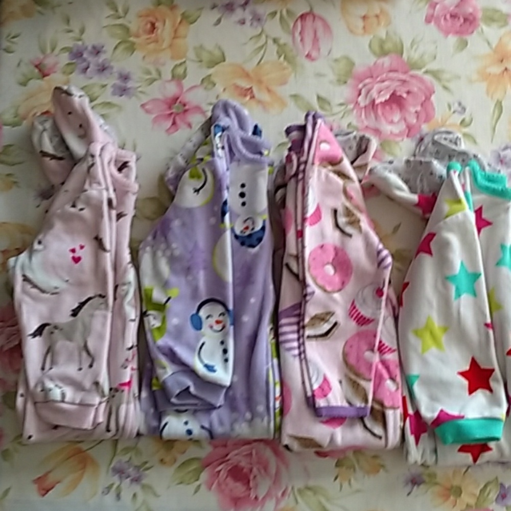 5 Carter's One piece footed pajamas Girls 18 month